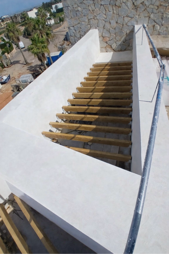 Pérgolas de madera instaladas en terrazas de viviendas, vista superior, ubicado en La Manga Club. Murcia. GEOFEN.